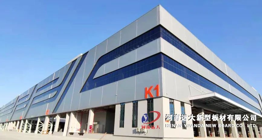 2023年爆火的聚氨酯側(cè)封夾心板，具備什么優(yōu)勢(shì)