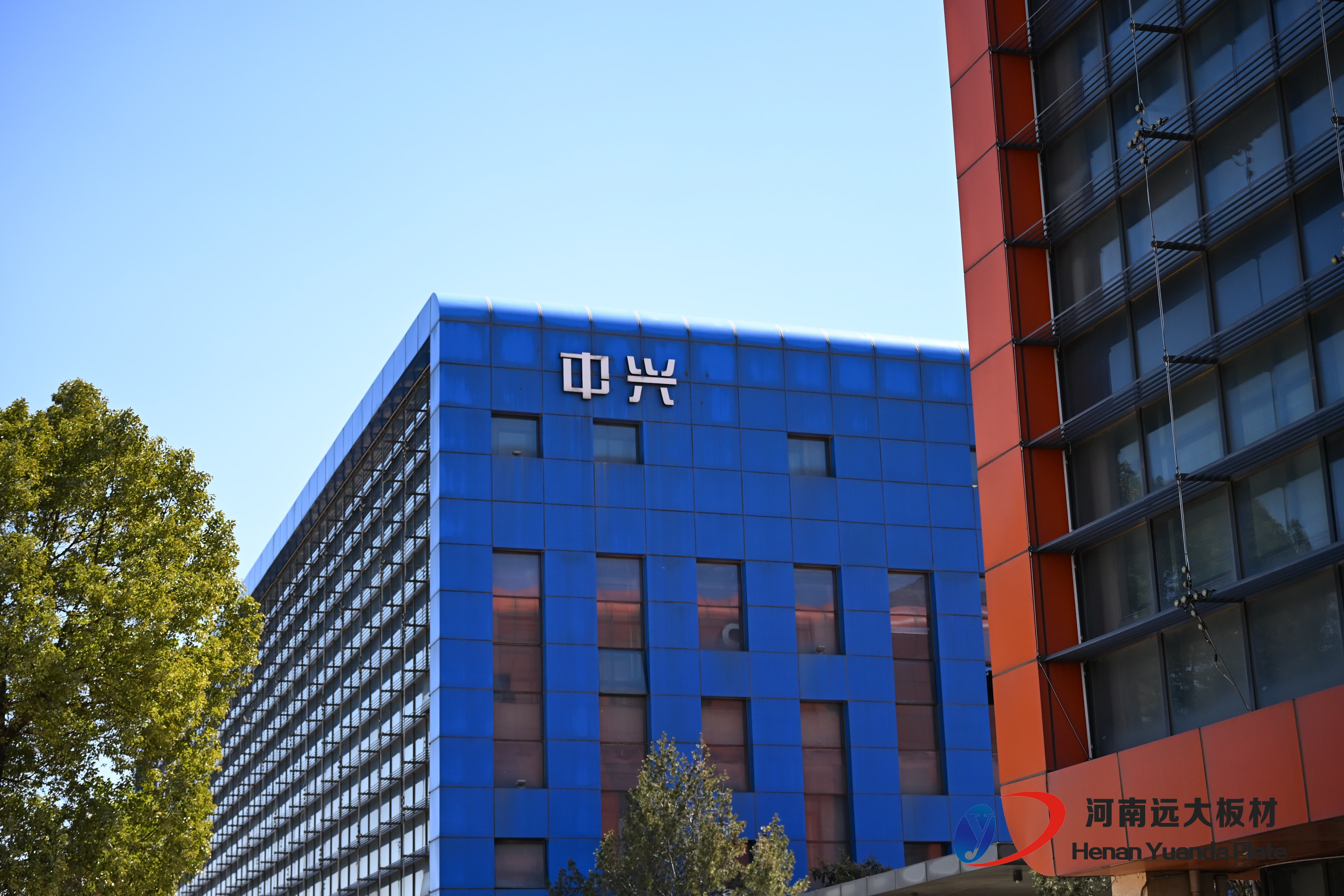 核心技術(shù)揭秘：為何我們的巖棉夾芯板十年不松馳？(圖2)