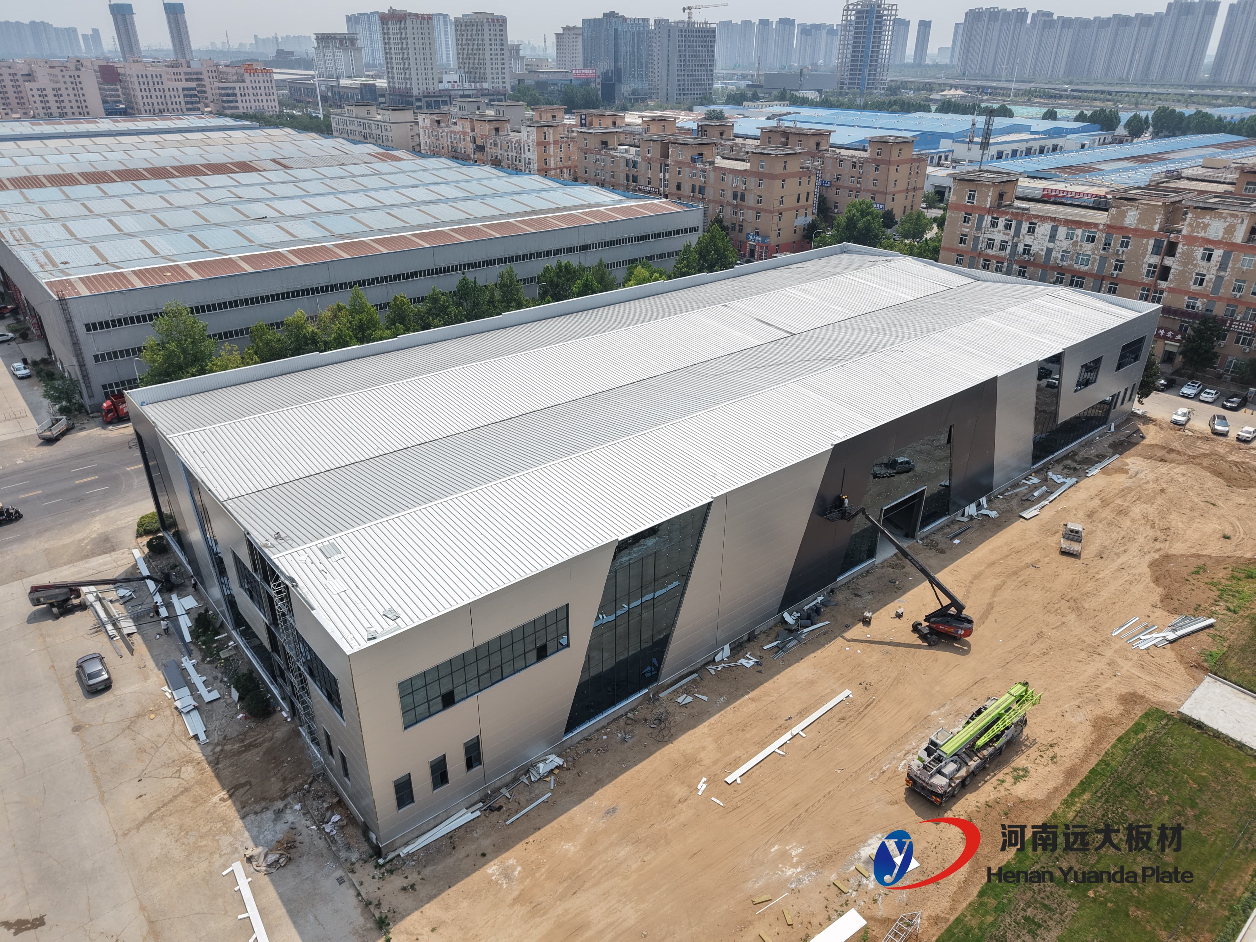 傳統(tǒng)板材VS聚氨酯夾芯板：在建筑效率與能耗上，差距竟然這么大！(圖3)